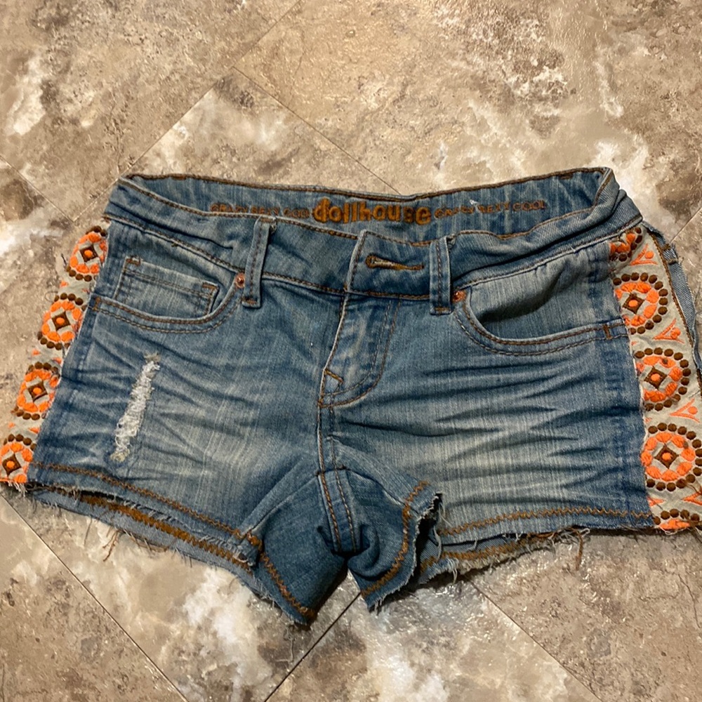 Dollhouse size zero shorts